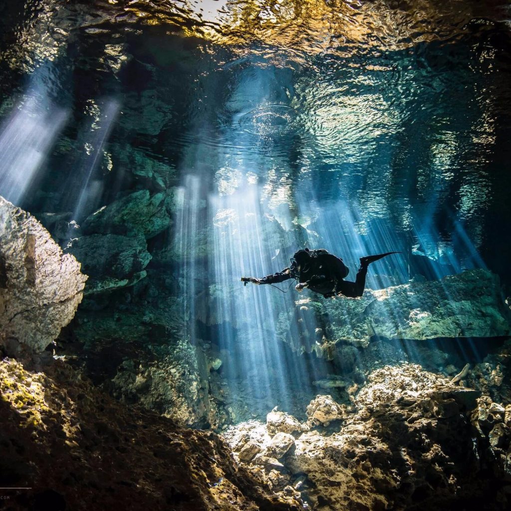 Mexico’s Hidden Caves: A Guided Cavern Diving Adventure Mexico’s Hidden Caves: A Guided Cavern Diving Adventure