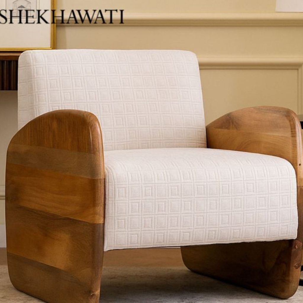 Royal-Quality Queen Bed in Sustainable Sheesham Wood