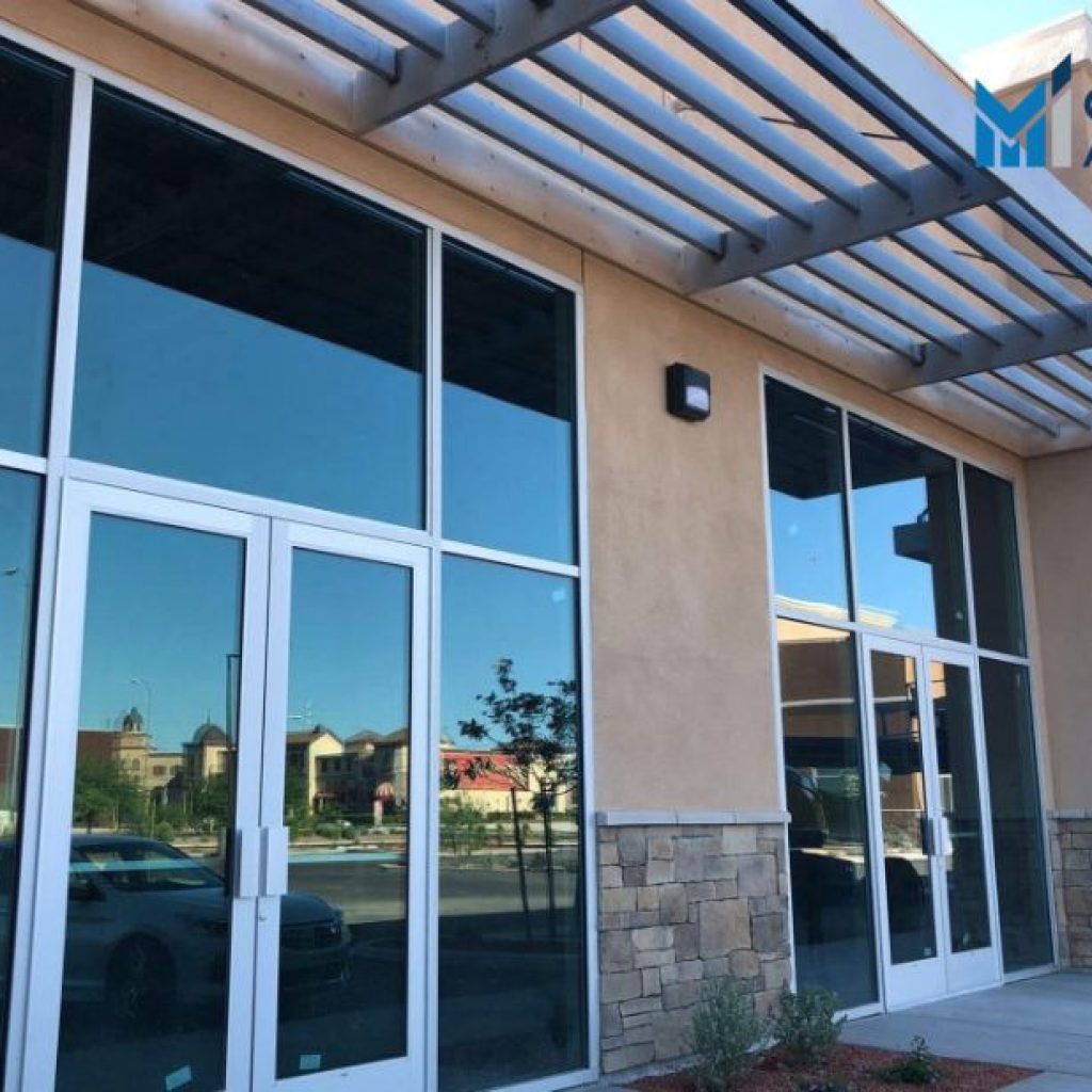 Elegant Commercial Glass Doors for Modern Detroit Spaces