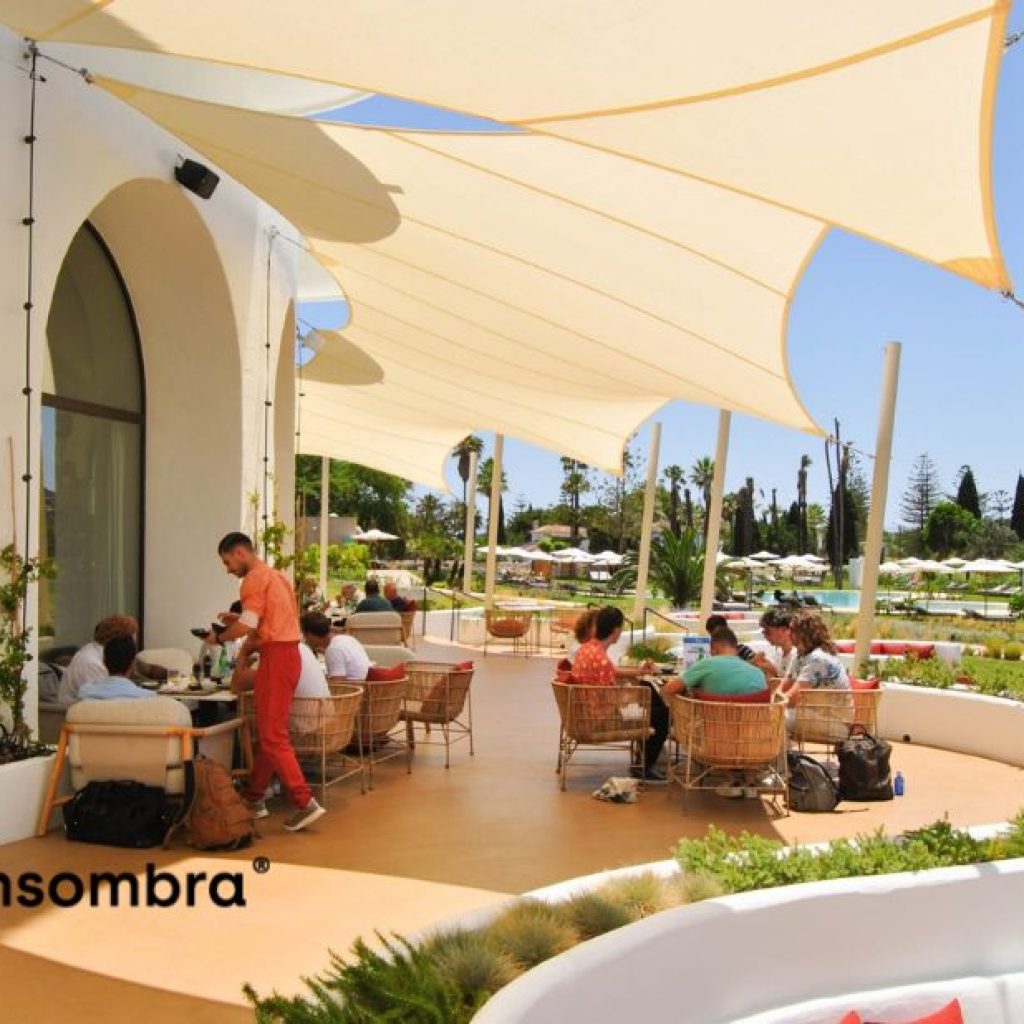 Servicio de instalación de velas de sombra en España: instalación profesional a medida