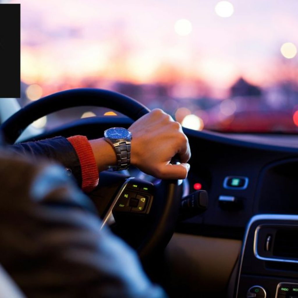 Elevate Your Arrival: Premier Private Airport Transfer Service