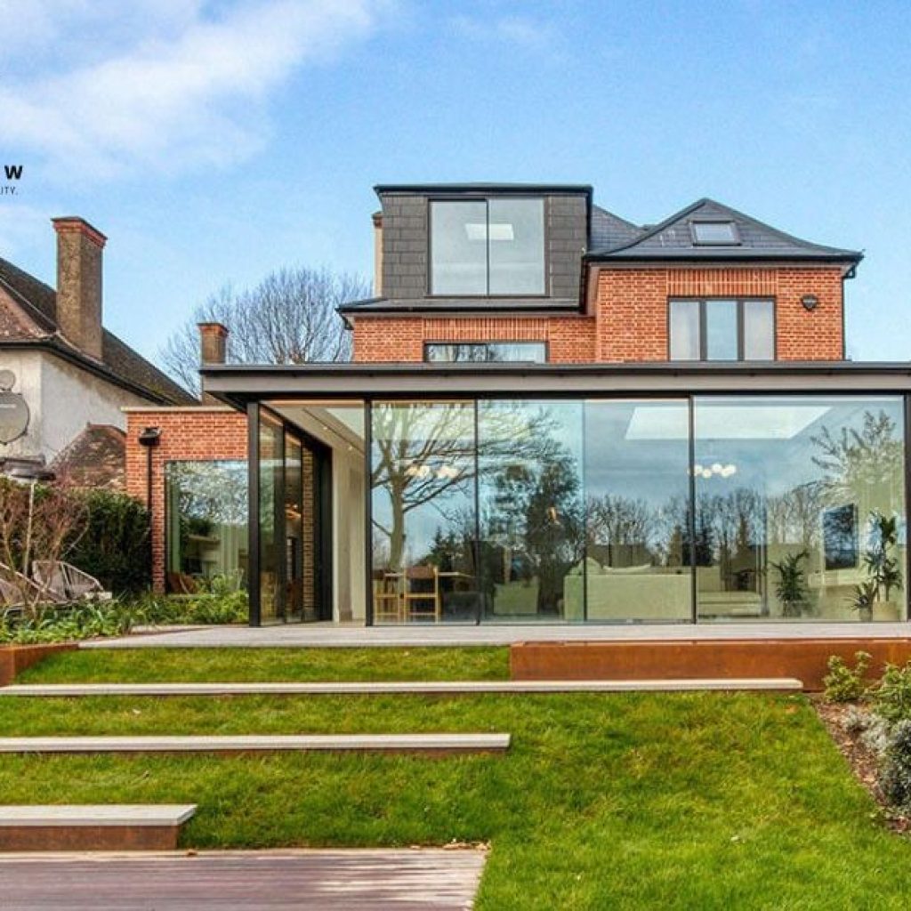 Sleek Sash Window Solutions for a Contemporary Home
