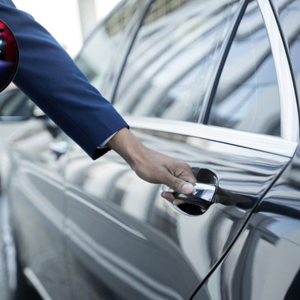 Explore Banff in Comfort: Guided Tours and Luxury Transportation