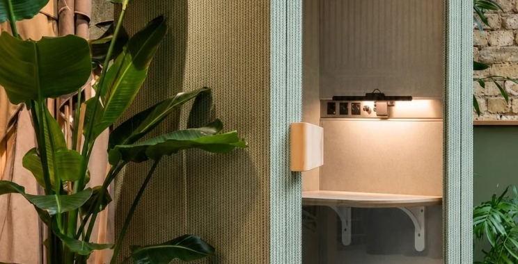 Modular Comfort vs Iconic Chairs: Replica Service Guide